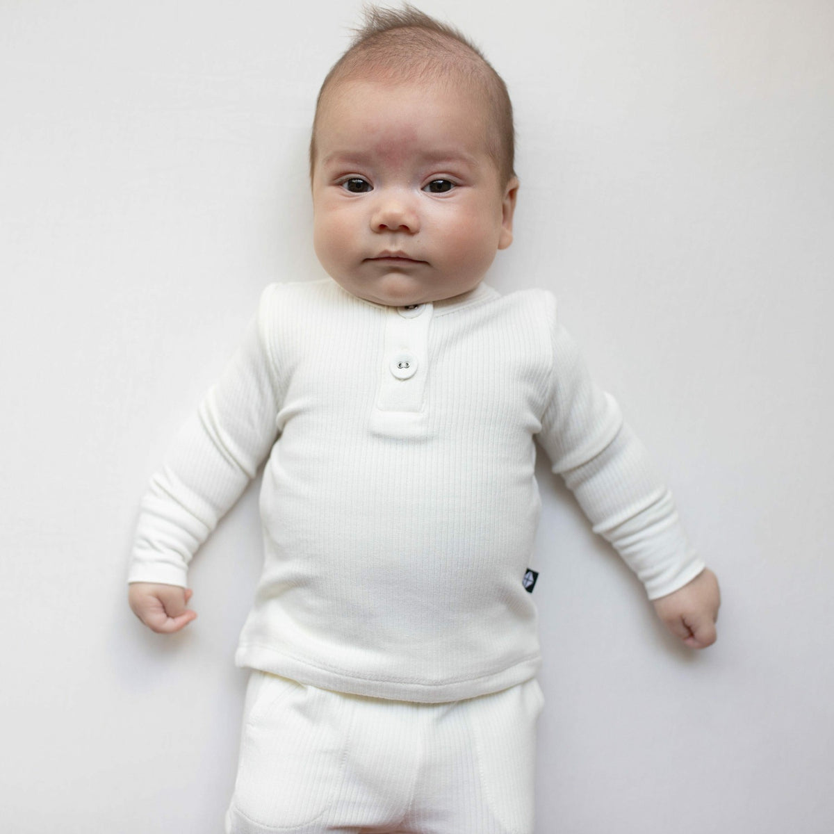Ribbed Infant Henley Set in Cloud | Kyte Baby