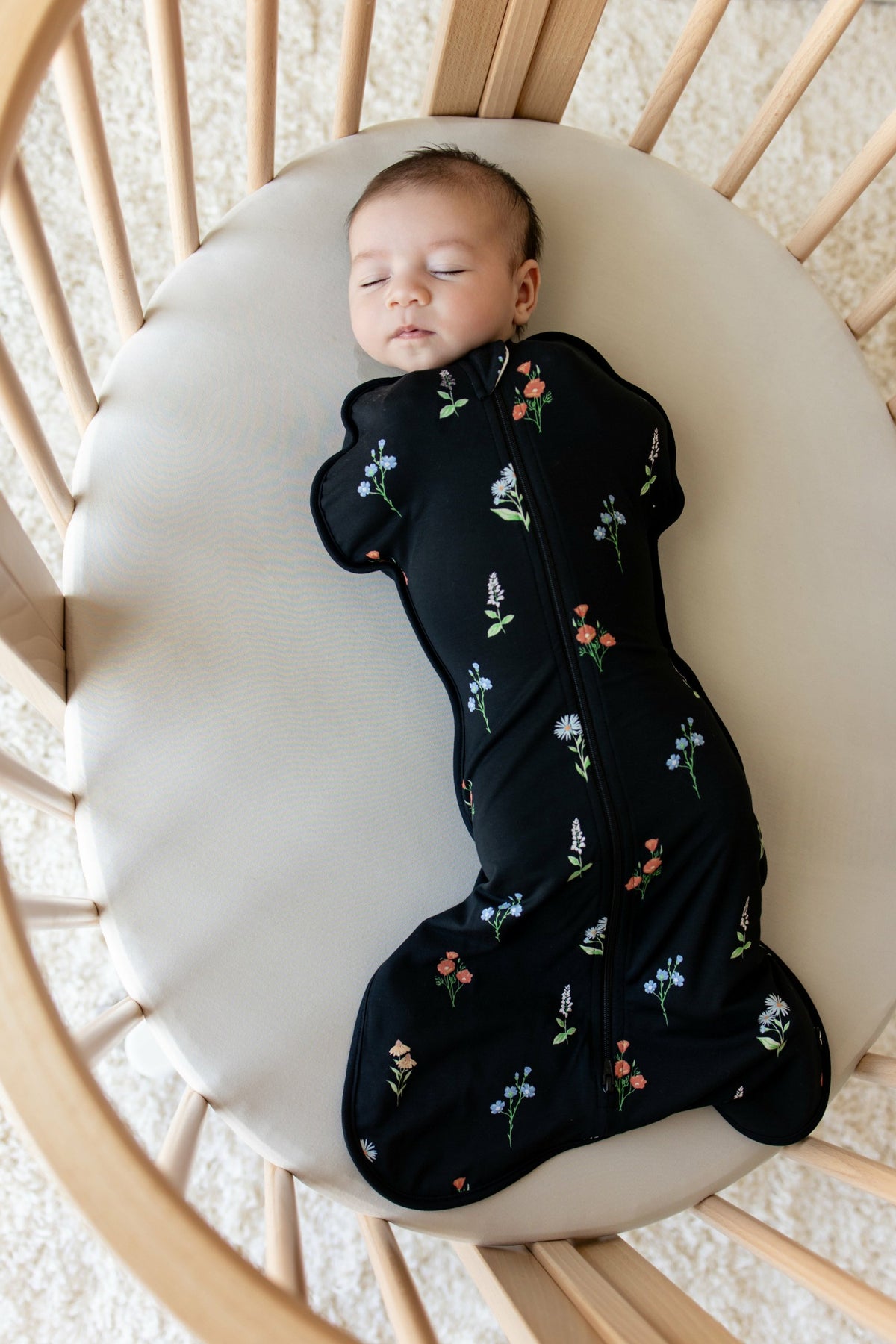Swaddle Bag in Midnight Wildflower 0.5 | Kyte Baby