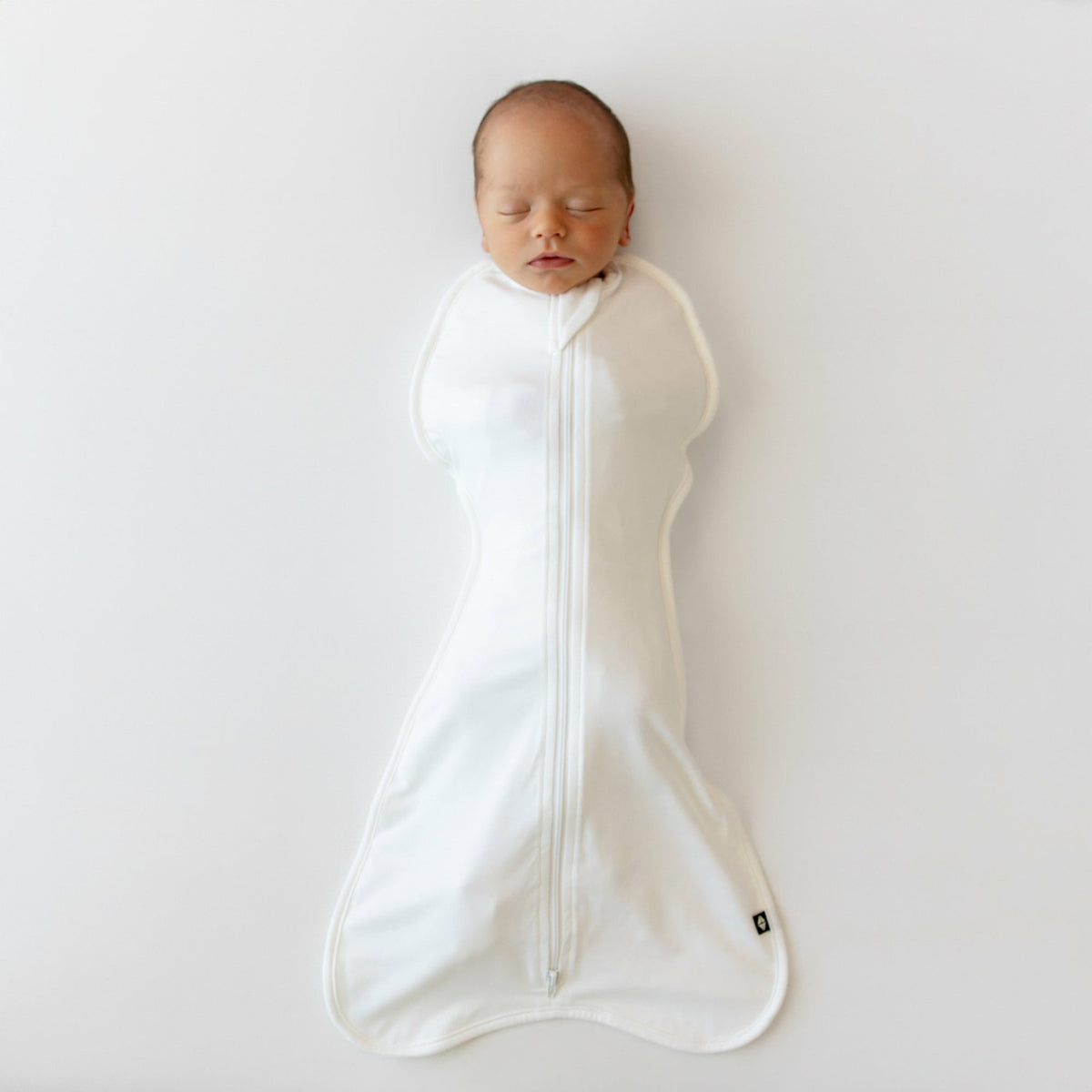 Swaddle Bag in Cloud 0.5 | Kyte Baby