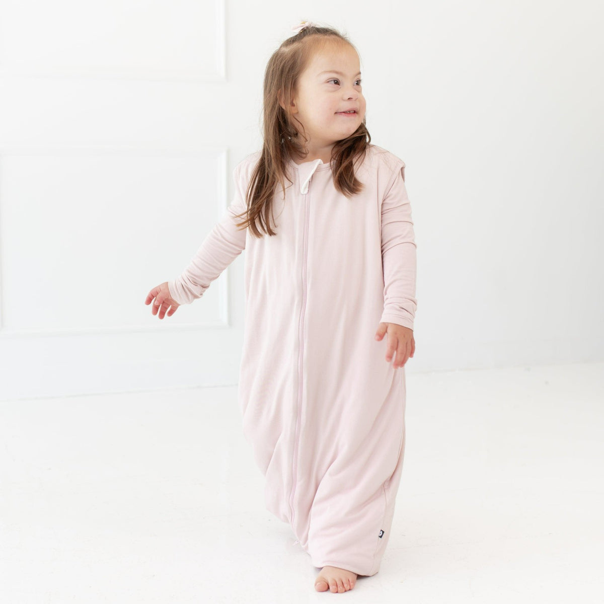 Sleep Bag Walker in Blush 1.0 TOG | Kyte Baby