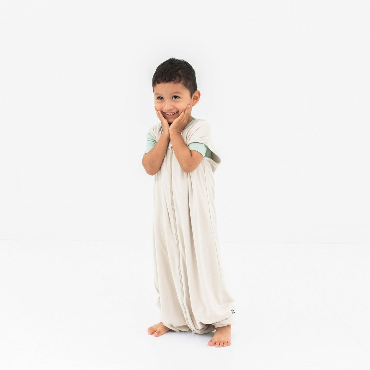 Sleep Bag Walker in Oat 0.5 TOG | Kyte Baby
