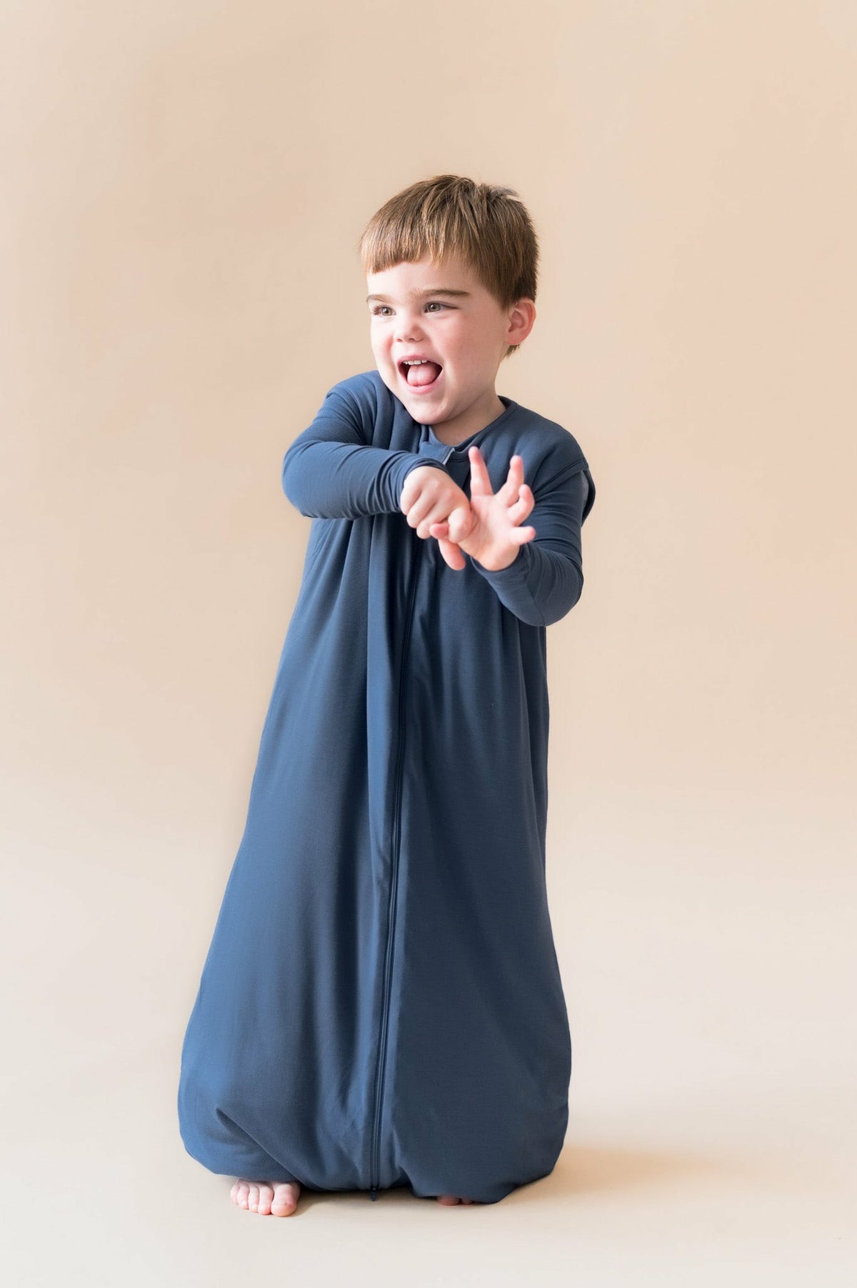 Sleep Bag Walker in Oxford 2.5 | Kyte Baby
