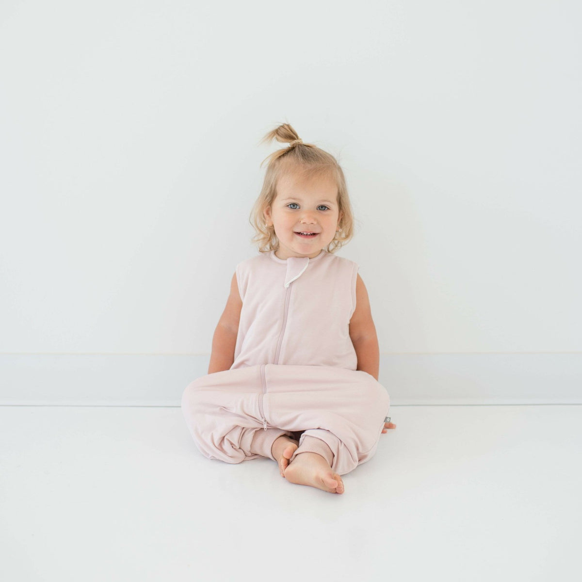 Sleep Bag Walker in Blush 2.5 TOG | Kyte Baby