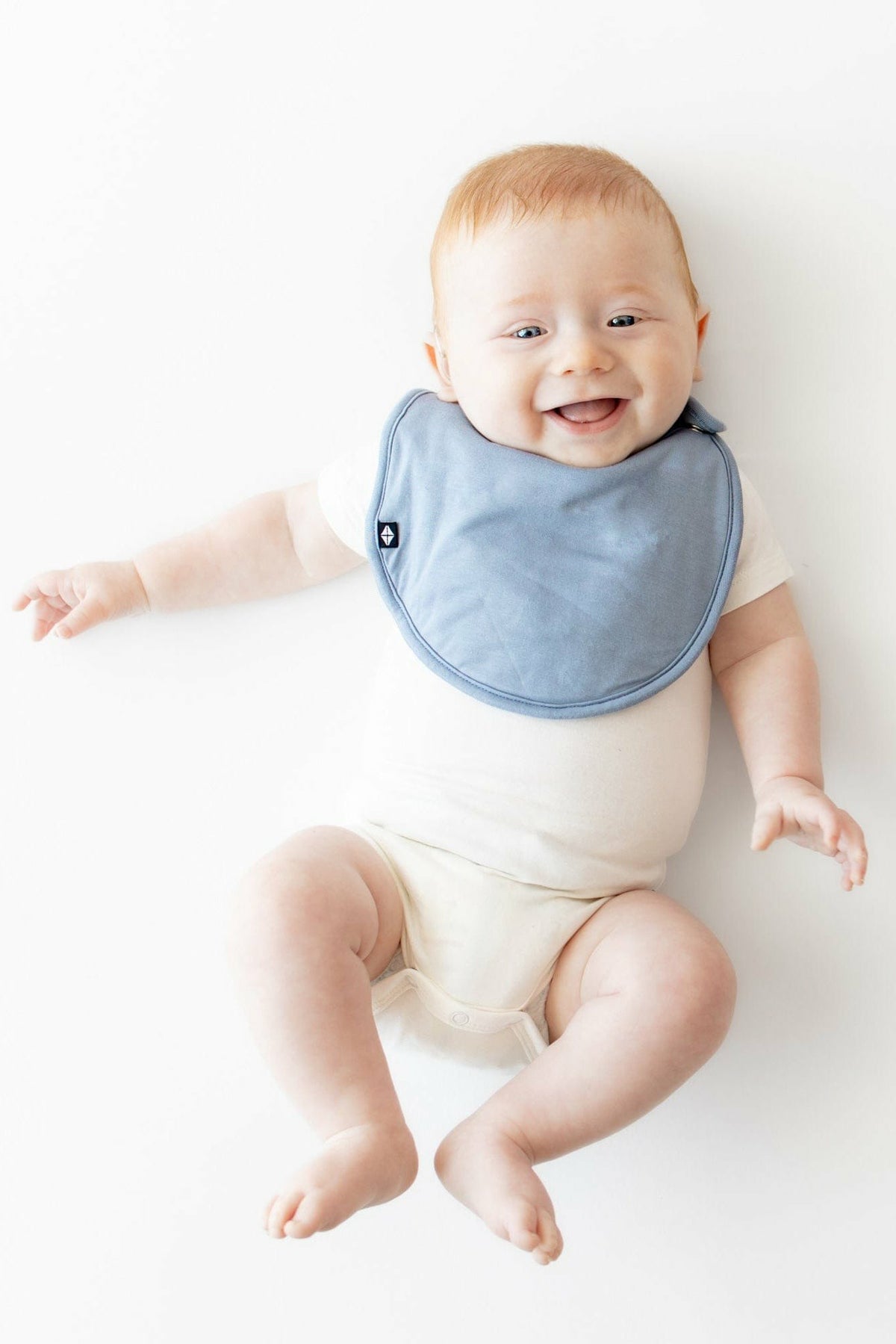 Cushy Bib in Slate | Kyte Baby