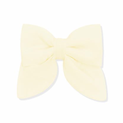 Medium Alligator Clip Bow in Chamomile | Kyte Baby