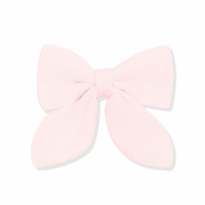 Medium Alligator Clip Bow in Sakura | Kyte Baby