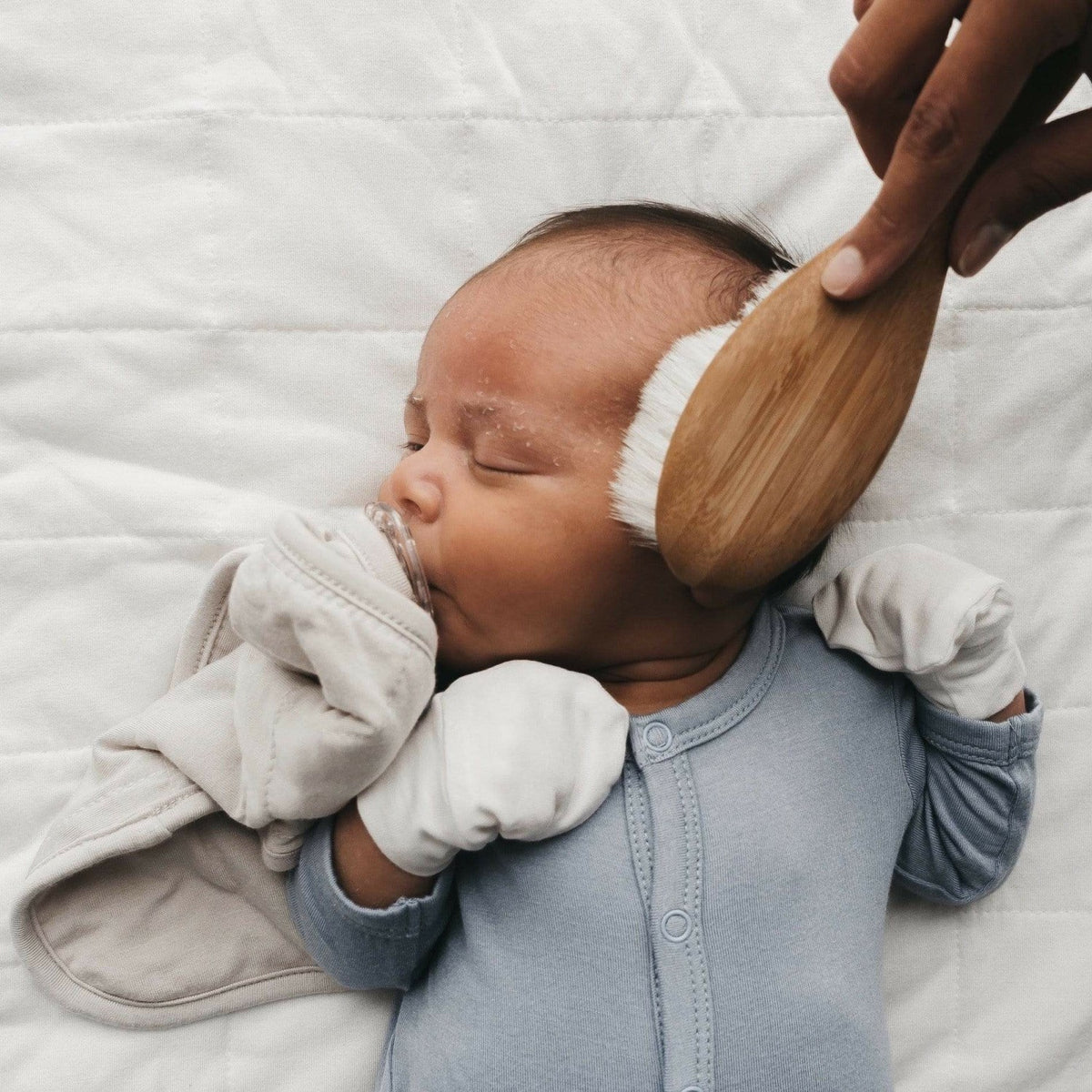 Scratch Mitten in Cloud | Kyte Baby