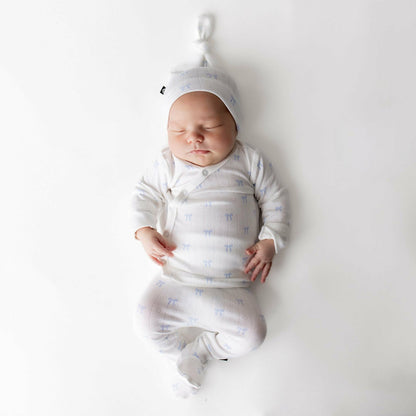 Pointelle Take Me Home Set with Cap in Sweet Blue Bow | Kyte Baby