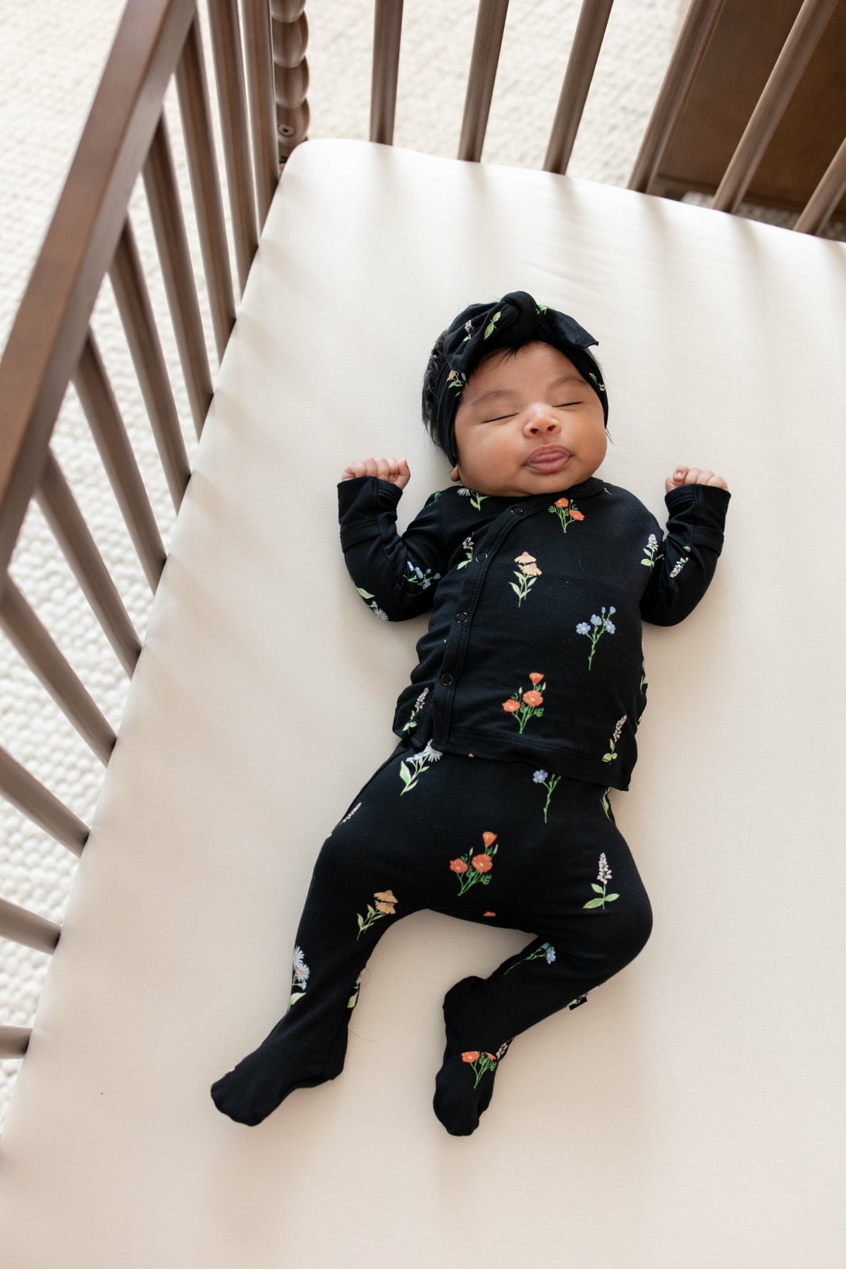Take Me Home Set with Bow in Midnight Wildflower | Kyte Baby