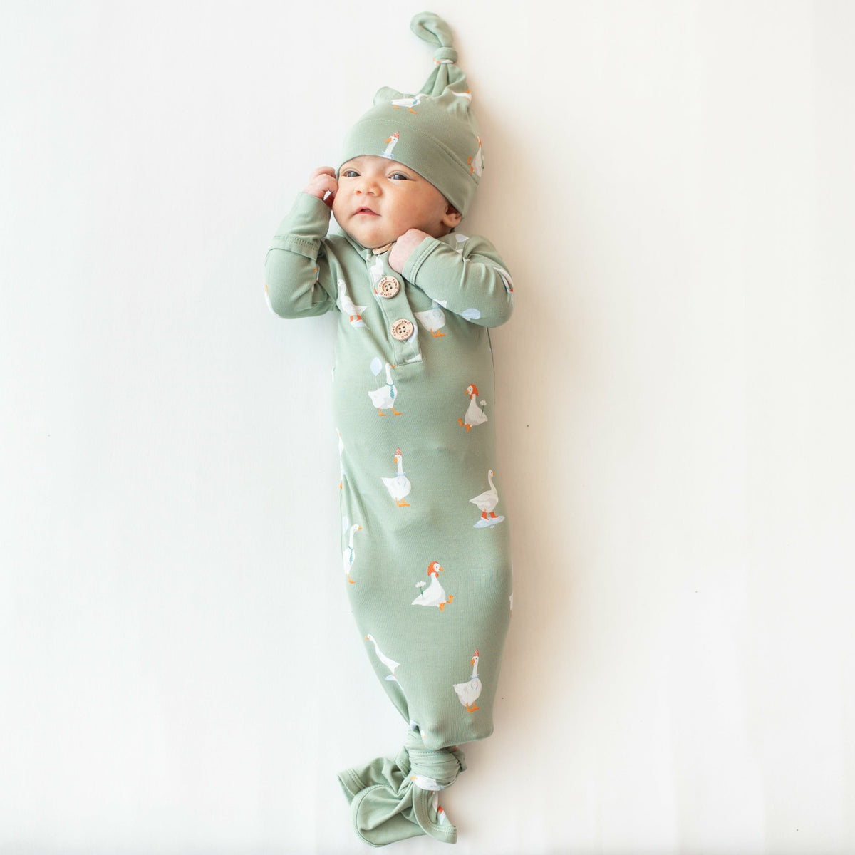 Knotted Day Gown with Hat Set in Silly Goose | Kyte Baby