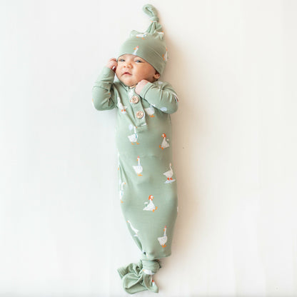 Knotted Day Gown with Hat Set in Silly Goose | Kyte Baby