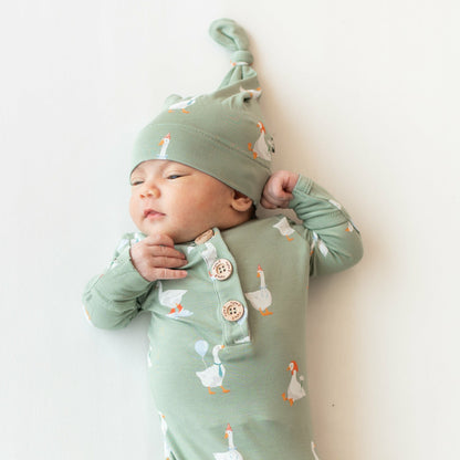Knotted Day Gown with Hat Set in Silly Goose | Kyte Baby