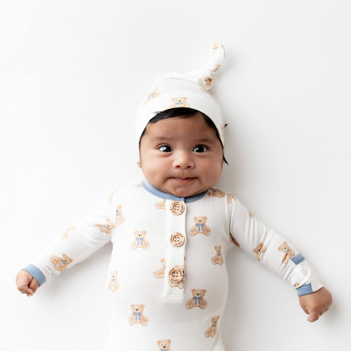 Knotted Day Gown with Hat Set in Teddy Bear | Kyte Baby