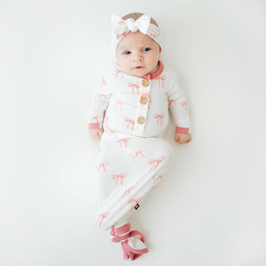 Knotted Gown Bow Set in Bow | Kyte Baby