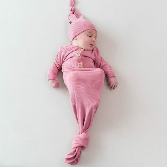 Ribbed Knotted Day Gown with Hat Set in Apple Blossom | Kyte Baby