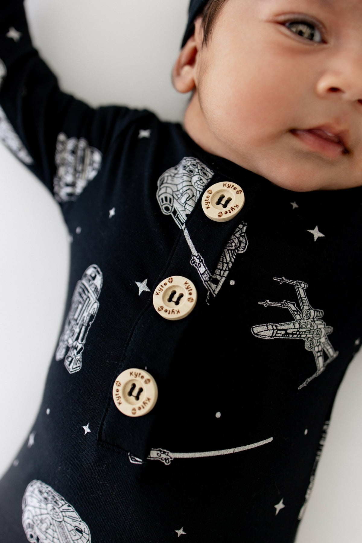 Knotted Day Gown with Hat Set in STAR WARS™ | Kyte Baby