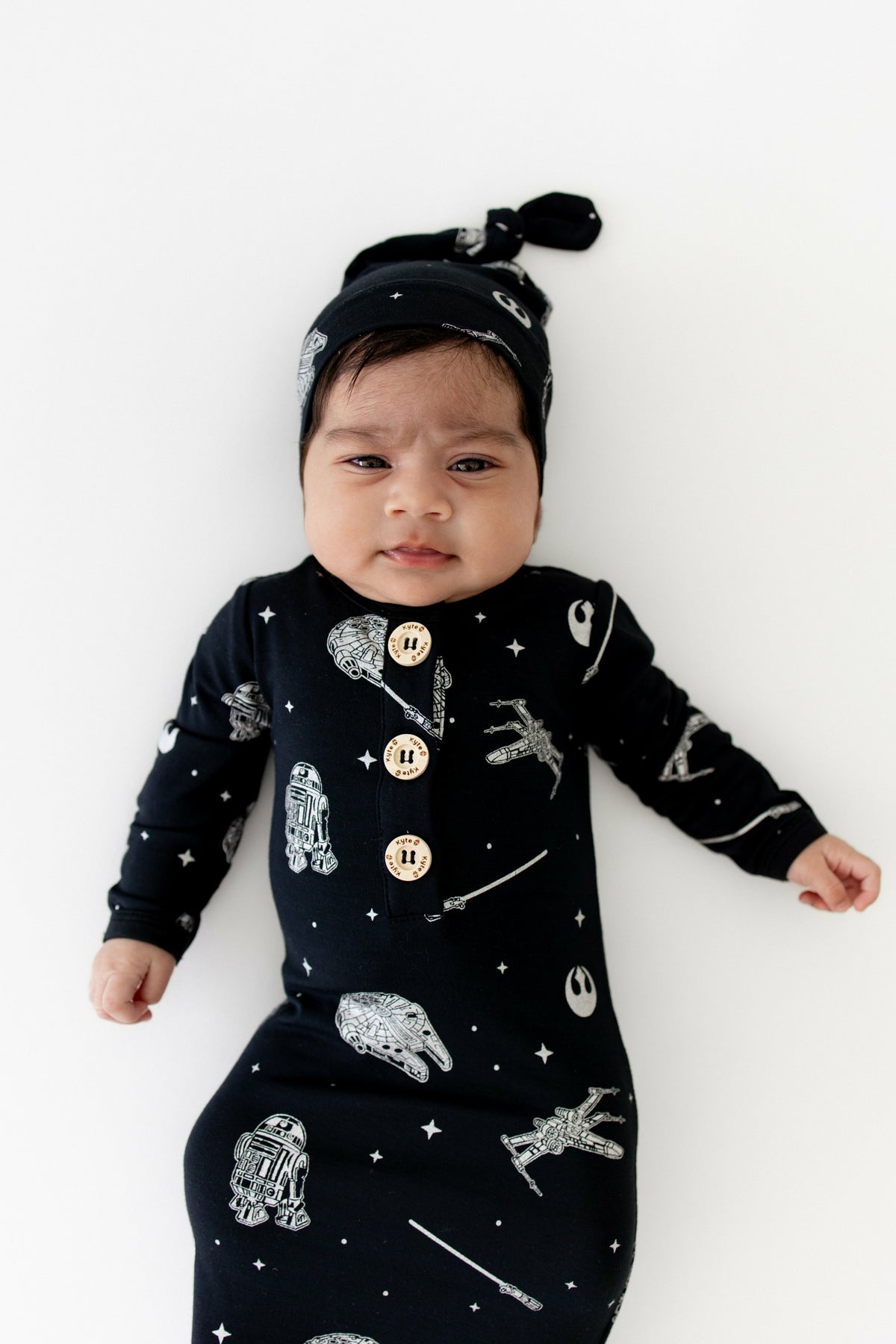 Knotted Day Gown with Hat Set in STAR WARS™ | Kyte Baby