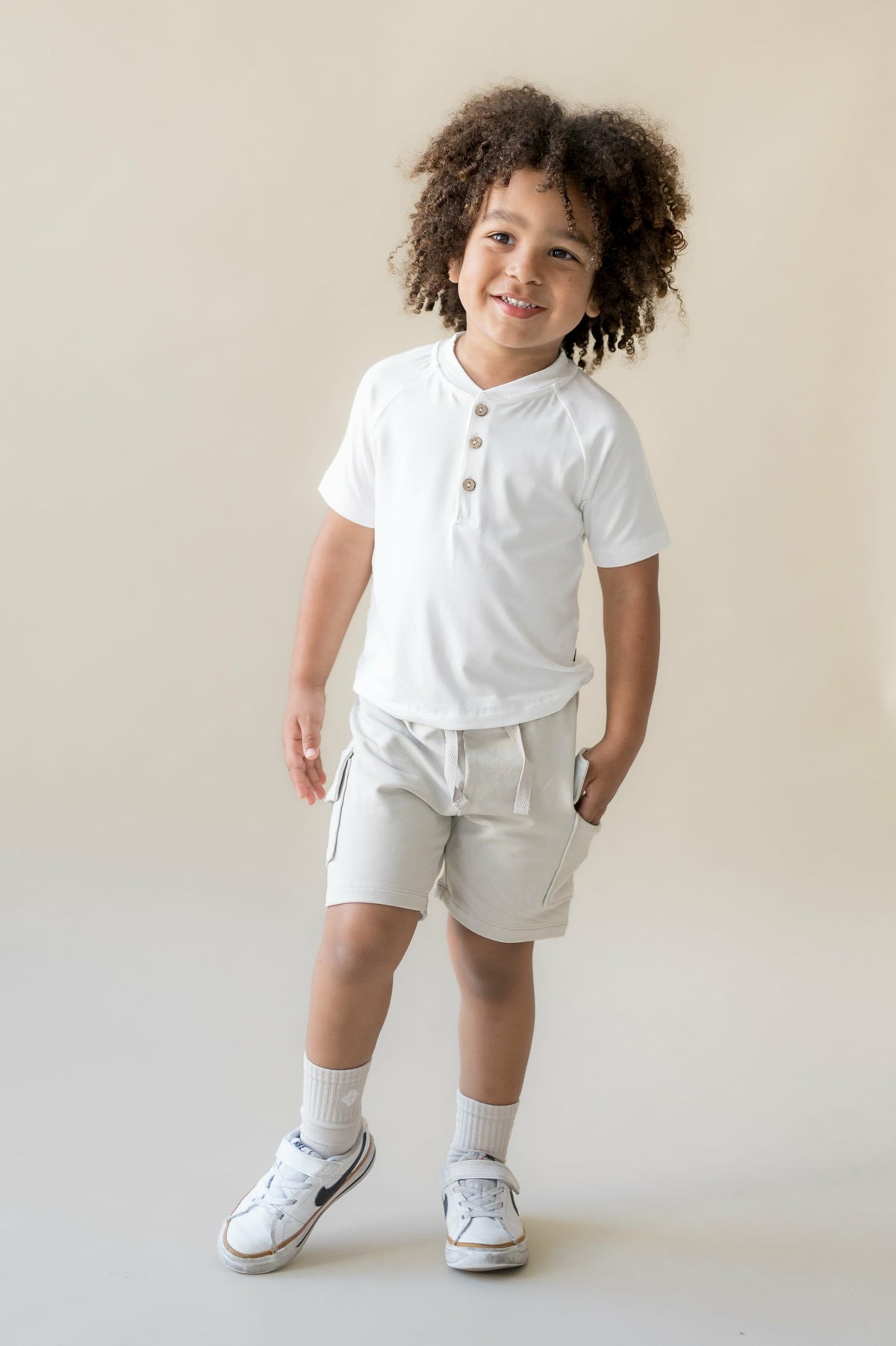 Cargo Short in Oat | Kyte Baby