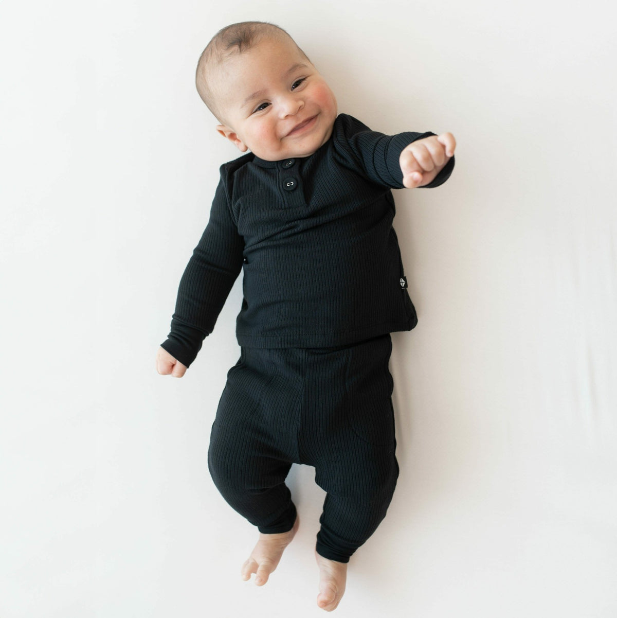 Ribbed Infant Henley Set in Midnight | Kyte Baby