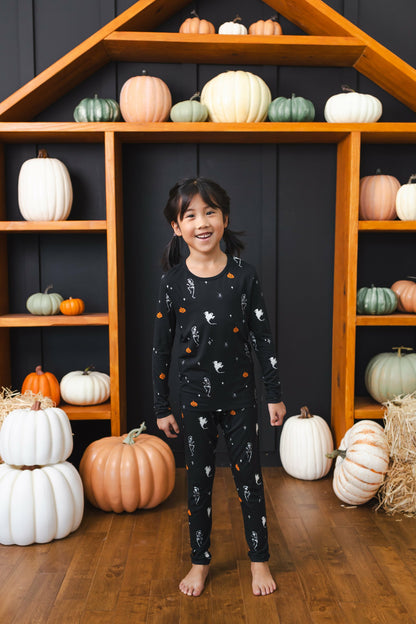 Long Sleeve Pajamas in Halloween Friends | Kyte Baby