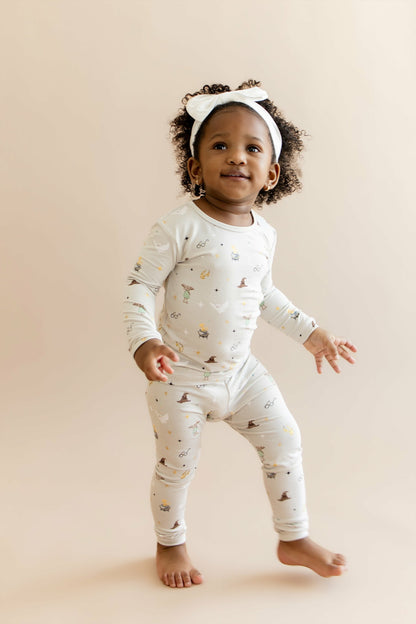 Long Sleeve Pajamas in Starry Icon | Kyte Baby