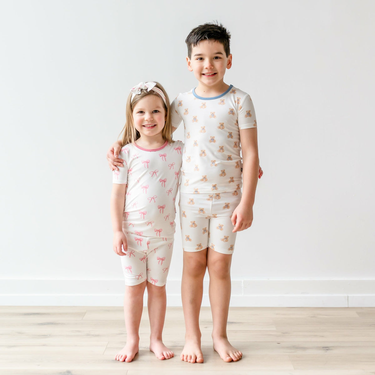 Short Sleeve Pajamas in Bow | Kyte Baby
