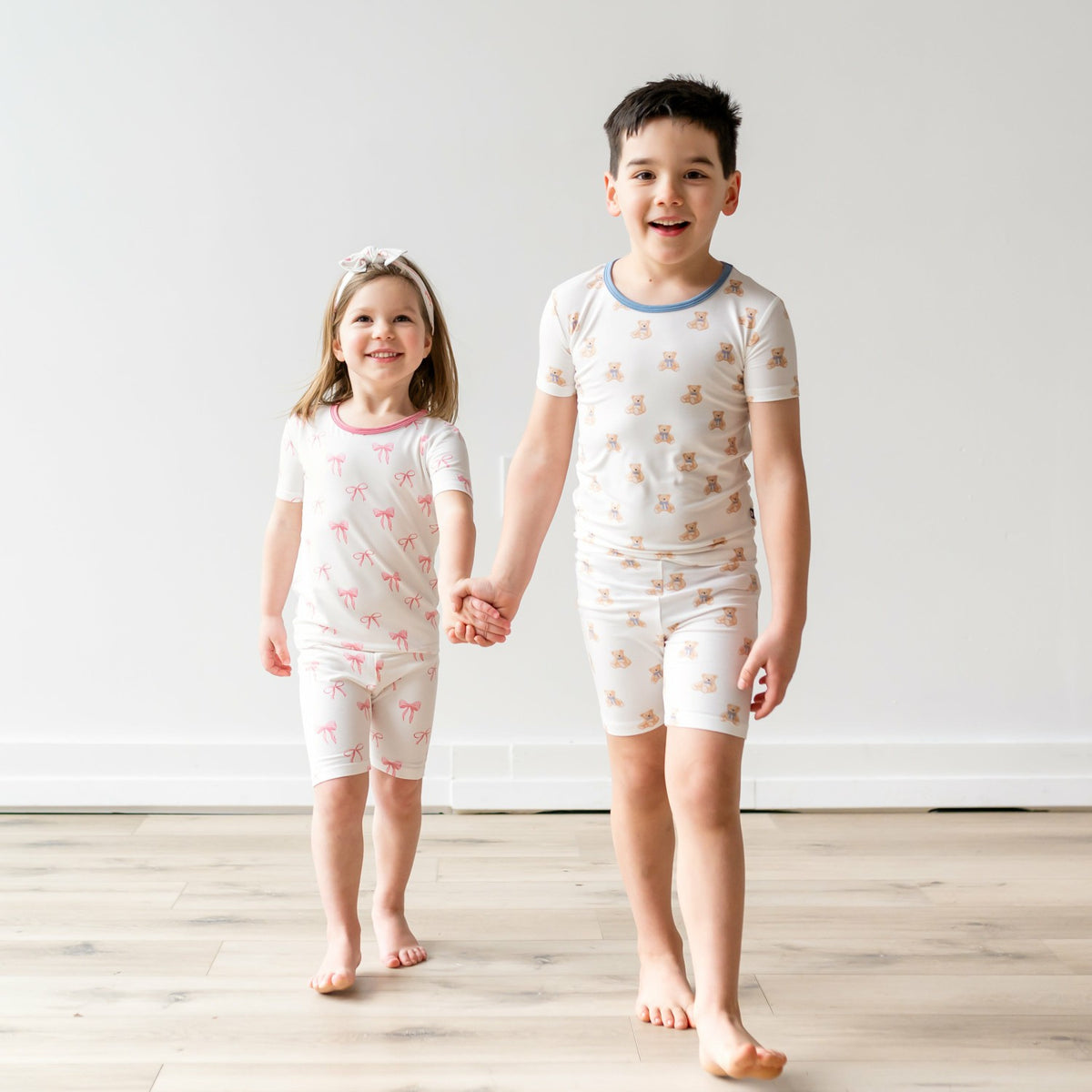 Short Sleeve Pajamas in Bow | Kyte Baby
