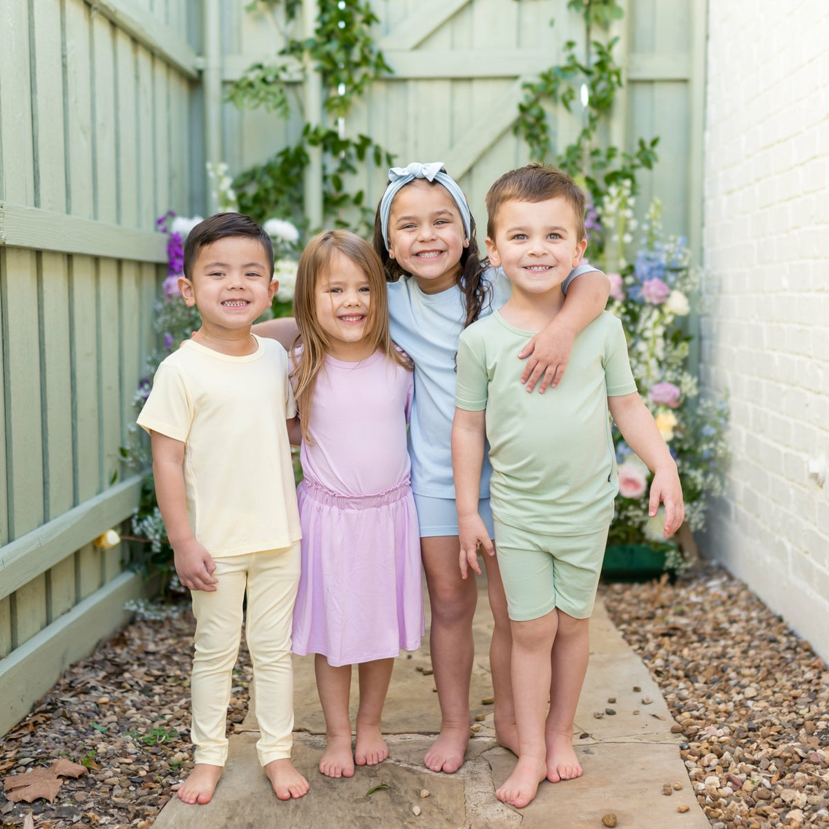 Short Sleeve Pajamas in Basil | Kyte Baby