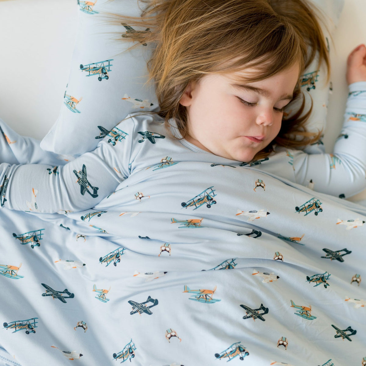 Youth Blanket in Take Off 1.0 | Kyte Baby