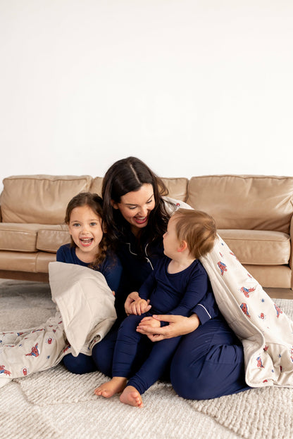 Adult Quilted Blanket in Spider-Man 2.5 | Kyte Baby