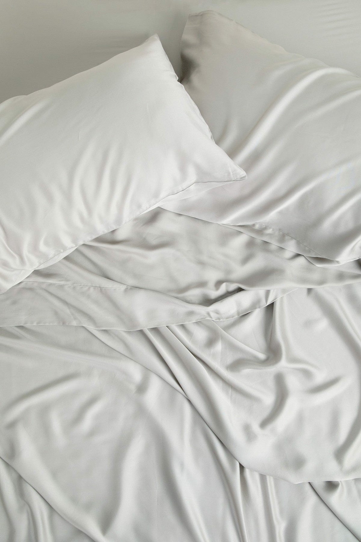Bamboo Sateen Sheet Set in Dove Gray | Kyte Baby