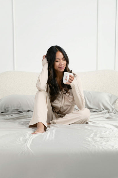Bamboo Sateen Sheet Set in Dove Gray | Kyte Baby