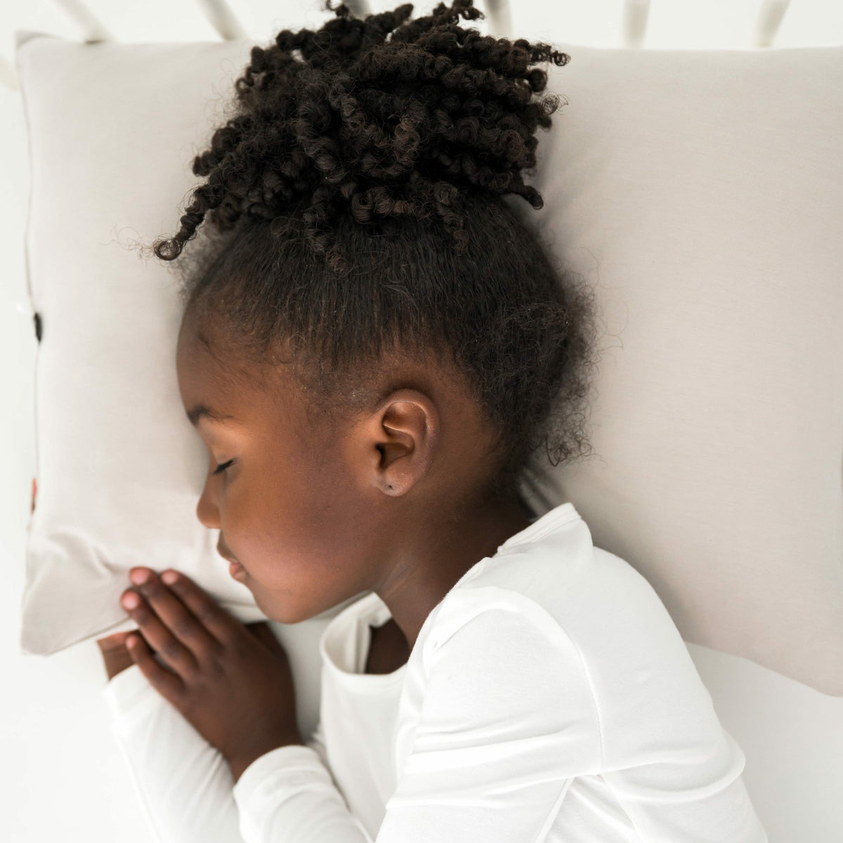 Toddler Pillowcase in Oat | Kyte Baby