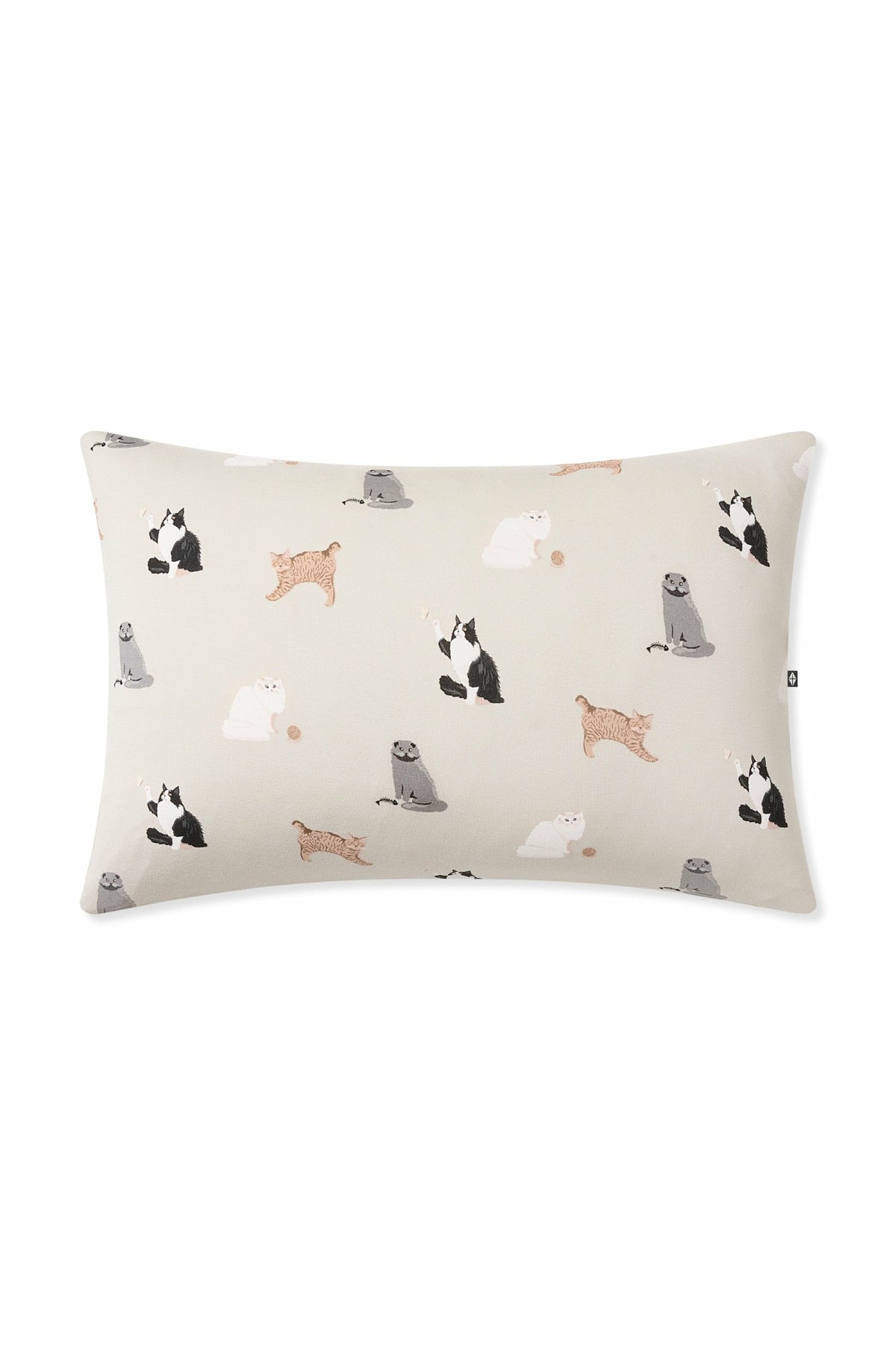 Standard Pillowcase in Fluffy Cat | Kyte Baby
