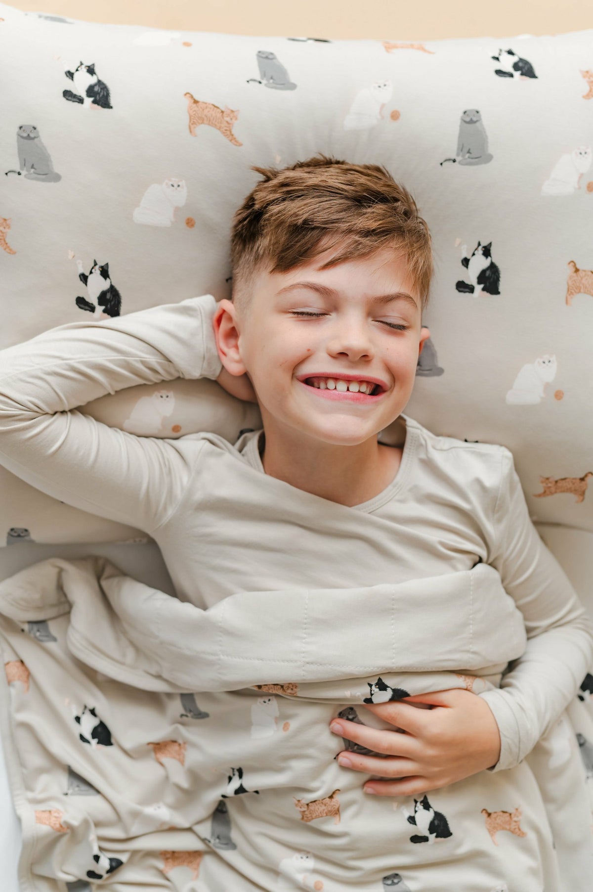 Standard Pillowcase in Fluffy Cat | Kyte Baby