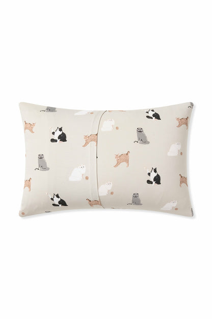 Standard Pillowcase in Fluffy Cat | Kyte Baby