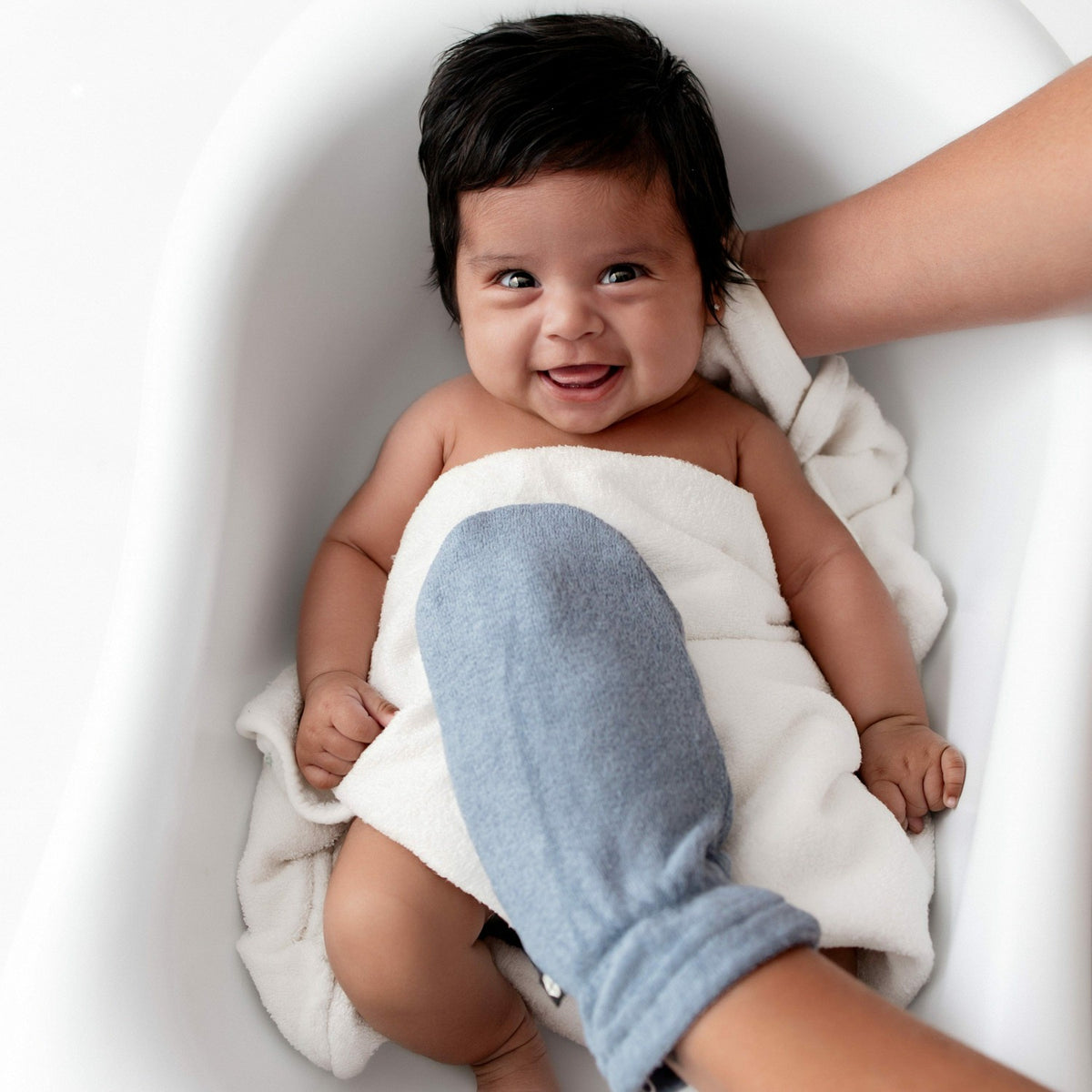 Terry Bath Mitt in Slate | Kyte Baby