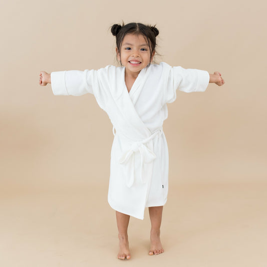 Hooded Bath Robe in Cloud | Kyte Baby
