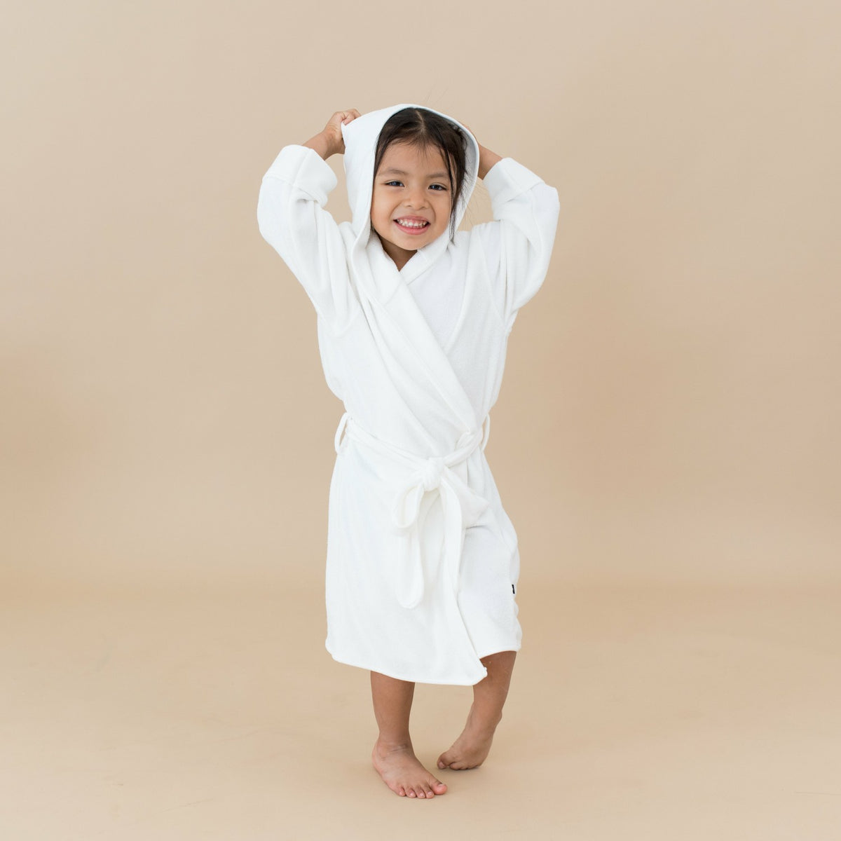 Hooded Bath Robe in Cloud | Kyte Baby
