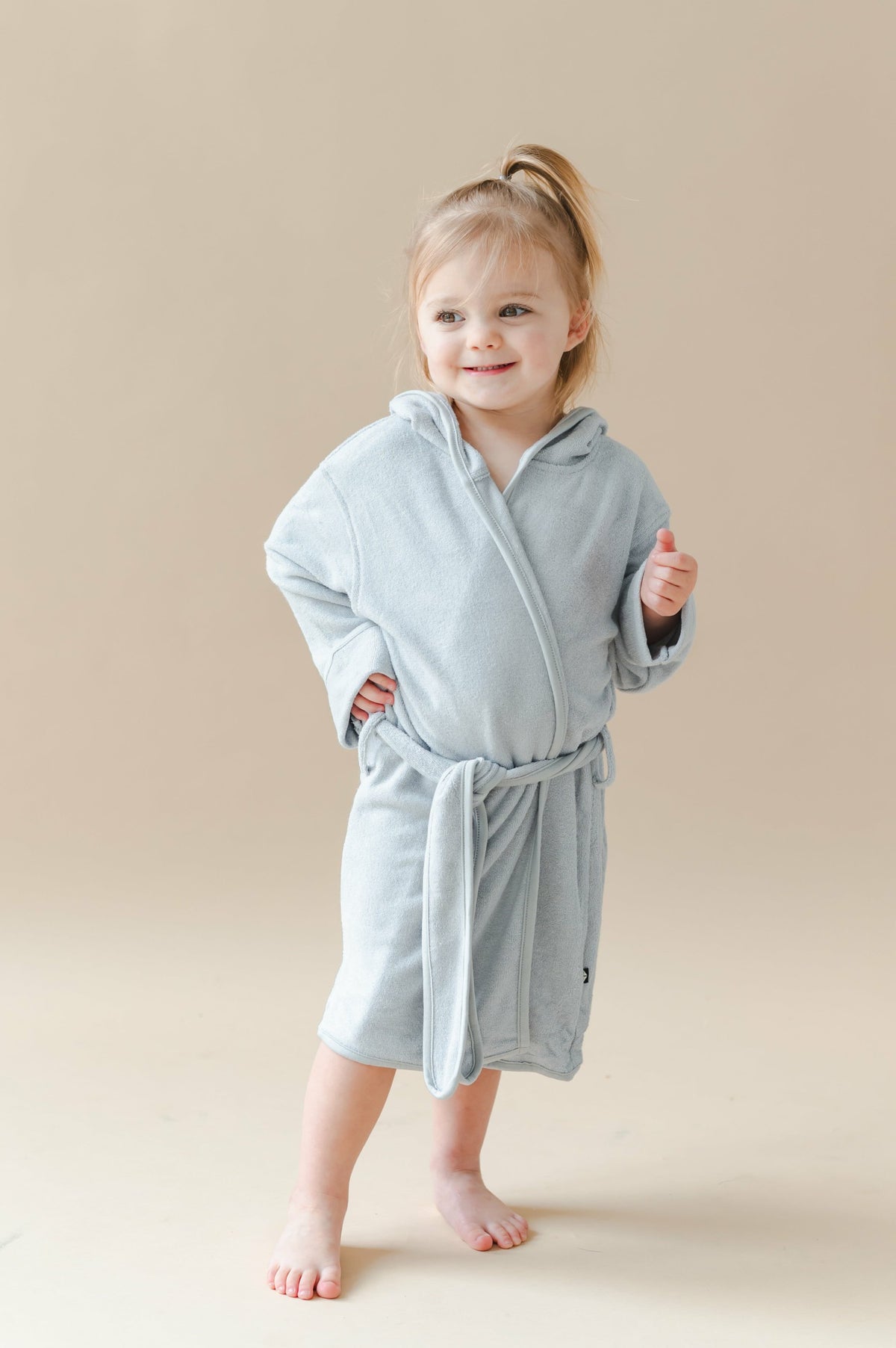 Hooded Bath Robe in Storm | Kyte Baby
