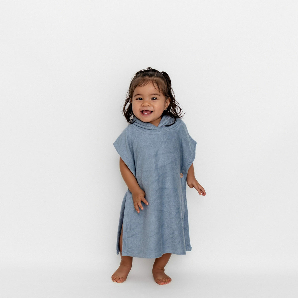 Swim Poncho in Cloud | Kyte Baby