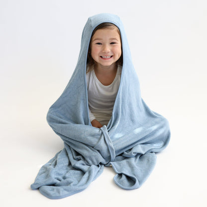 Toddler Hooded Bath Towel in Slate | Kyte Baby