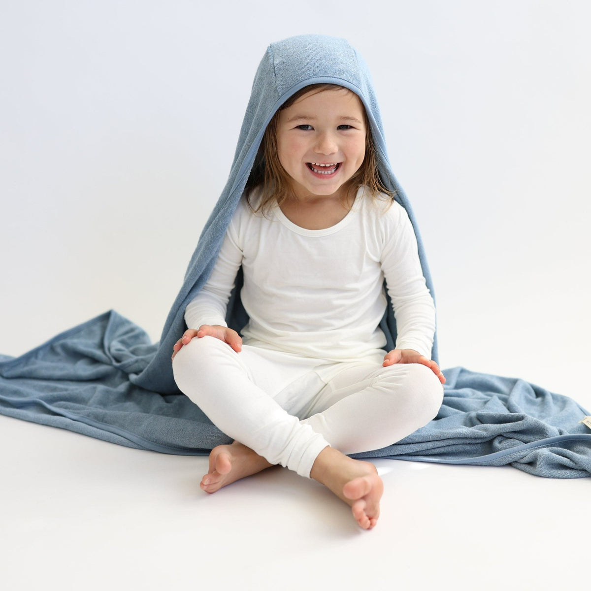Toddler Hooded Bath Towel in Slate | Kyte Baby