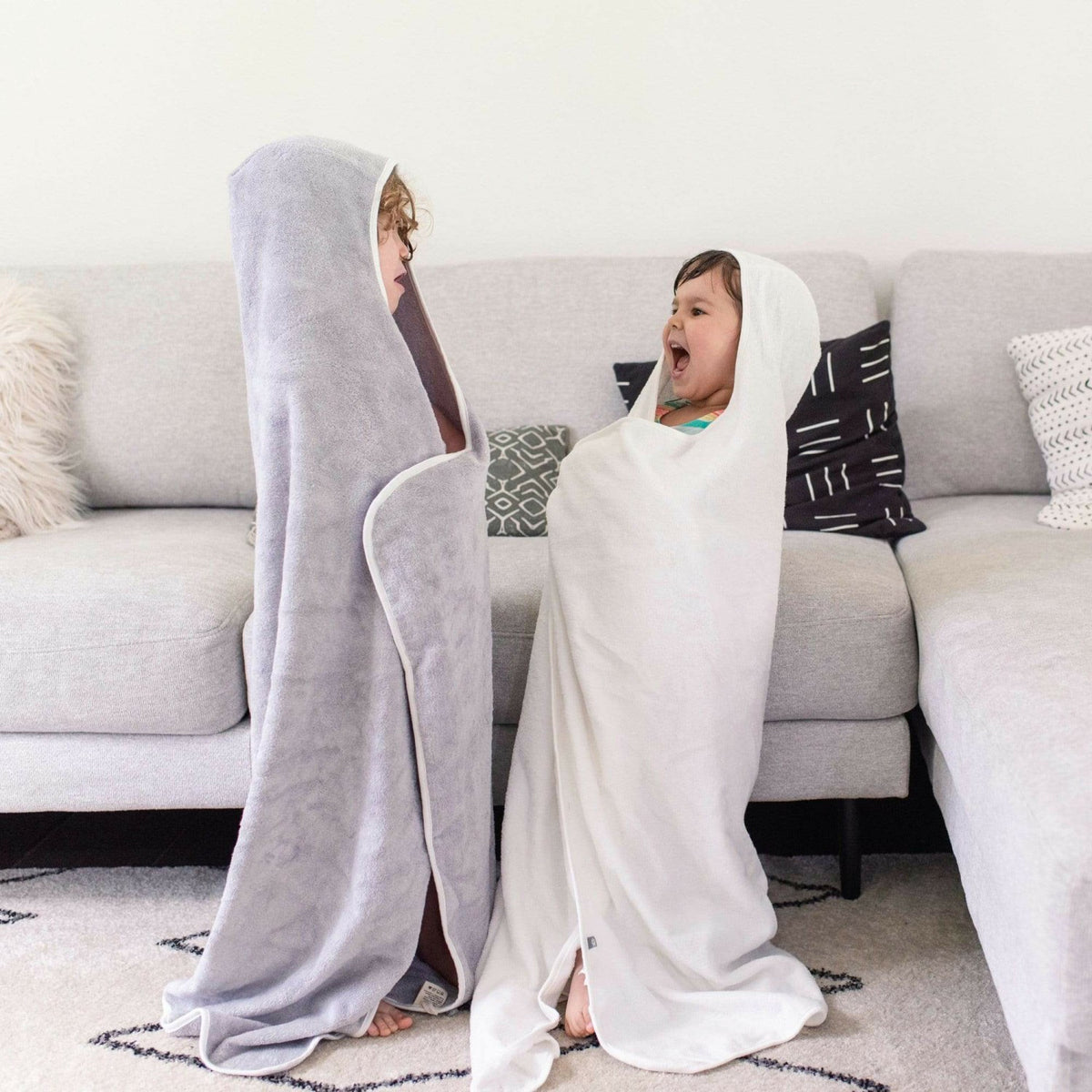 Toddler Hooded Bamboo Bath Towel in Cloud | Kyte Baby