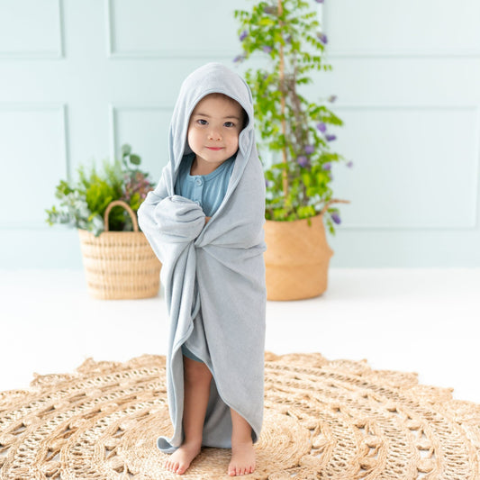 Hooded Infant Bath Towel in Fog | Kyte Baby