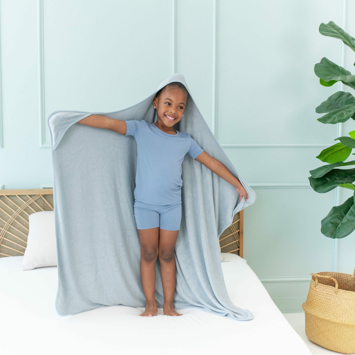 Toddler Hooded Bamboo Bath Towel in Fog | Kyte Baby
