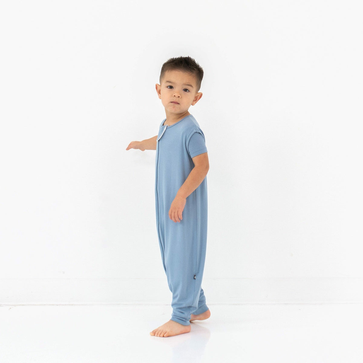 Sleep Bag Walker in Slate 0.5 TOG | Kyte Baby