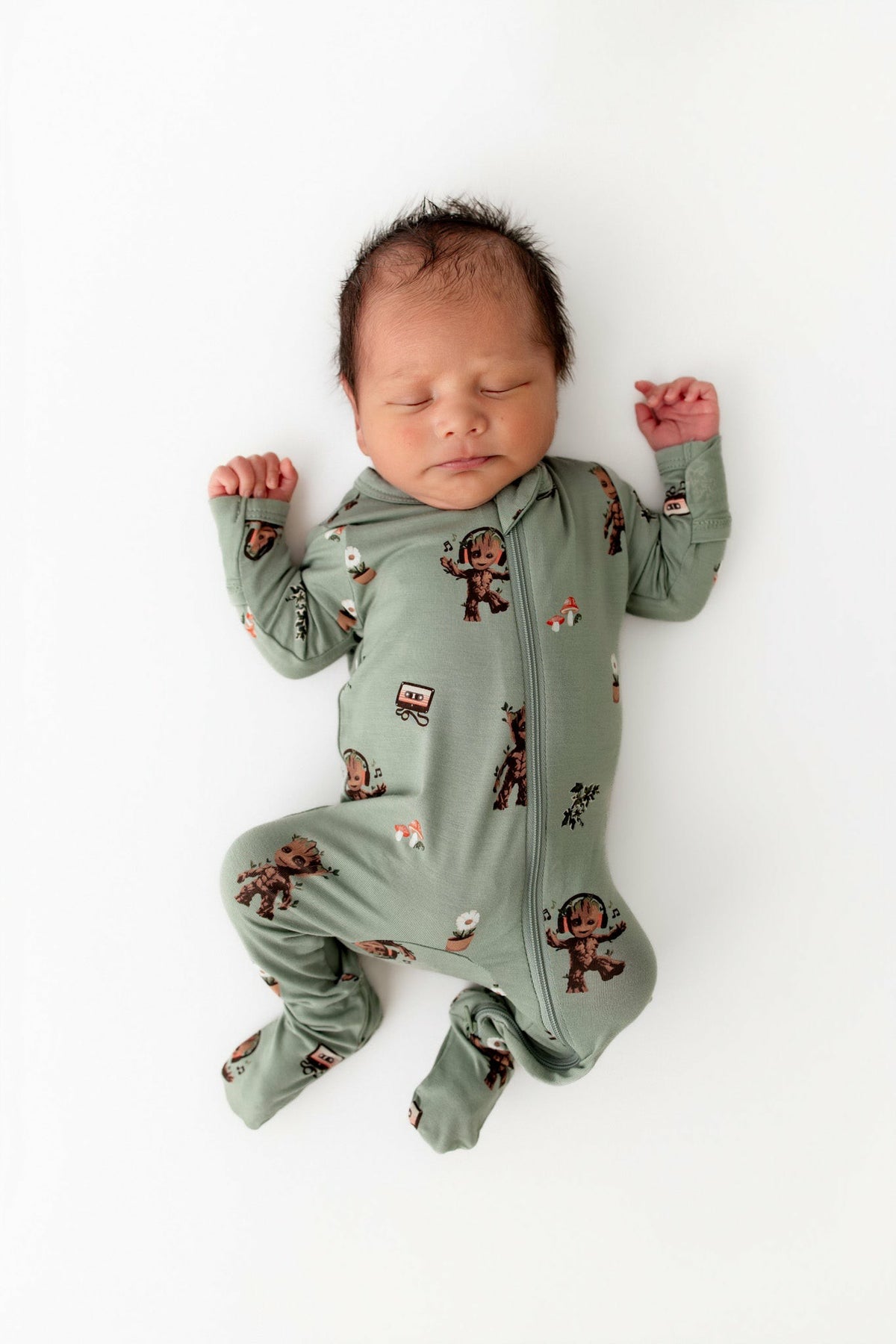 Zippered Footie in Groot | Kyte Baby