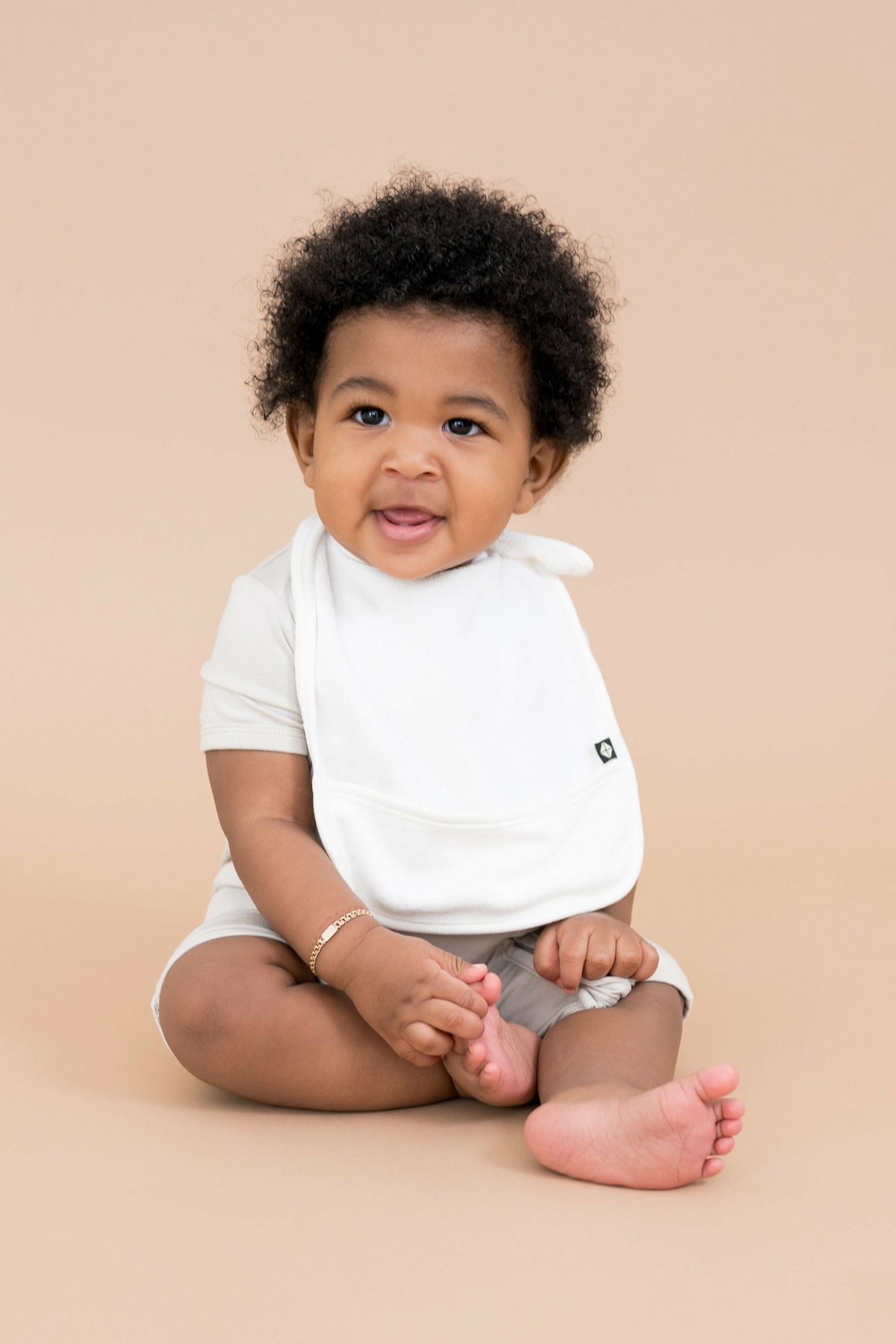 Terry Pocket Bib in Cloud | Kyte Baby