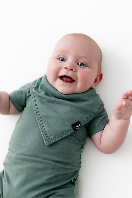 Bib in Pine | Kyte Baby